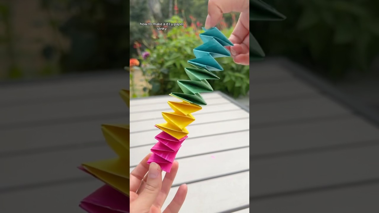 paper slinky tut 