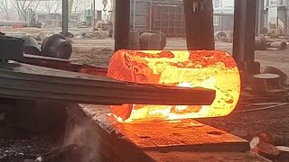 Extremely dangerous high-temperature forging | What will a huge circular iron block be forged into