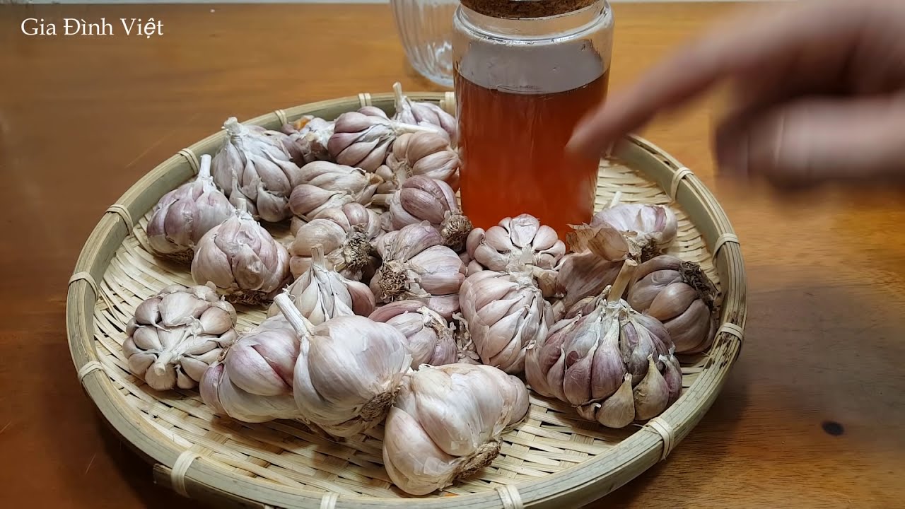 Mật ong hoa blong song Đặc sản quý từ vùng cao Pleiku