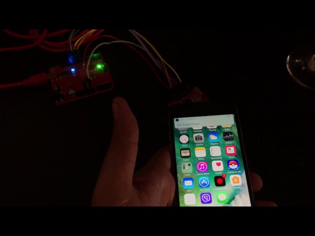 Хакер получил доступ к NFC в iPhone.. Фото.