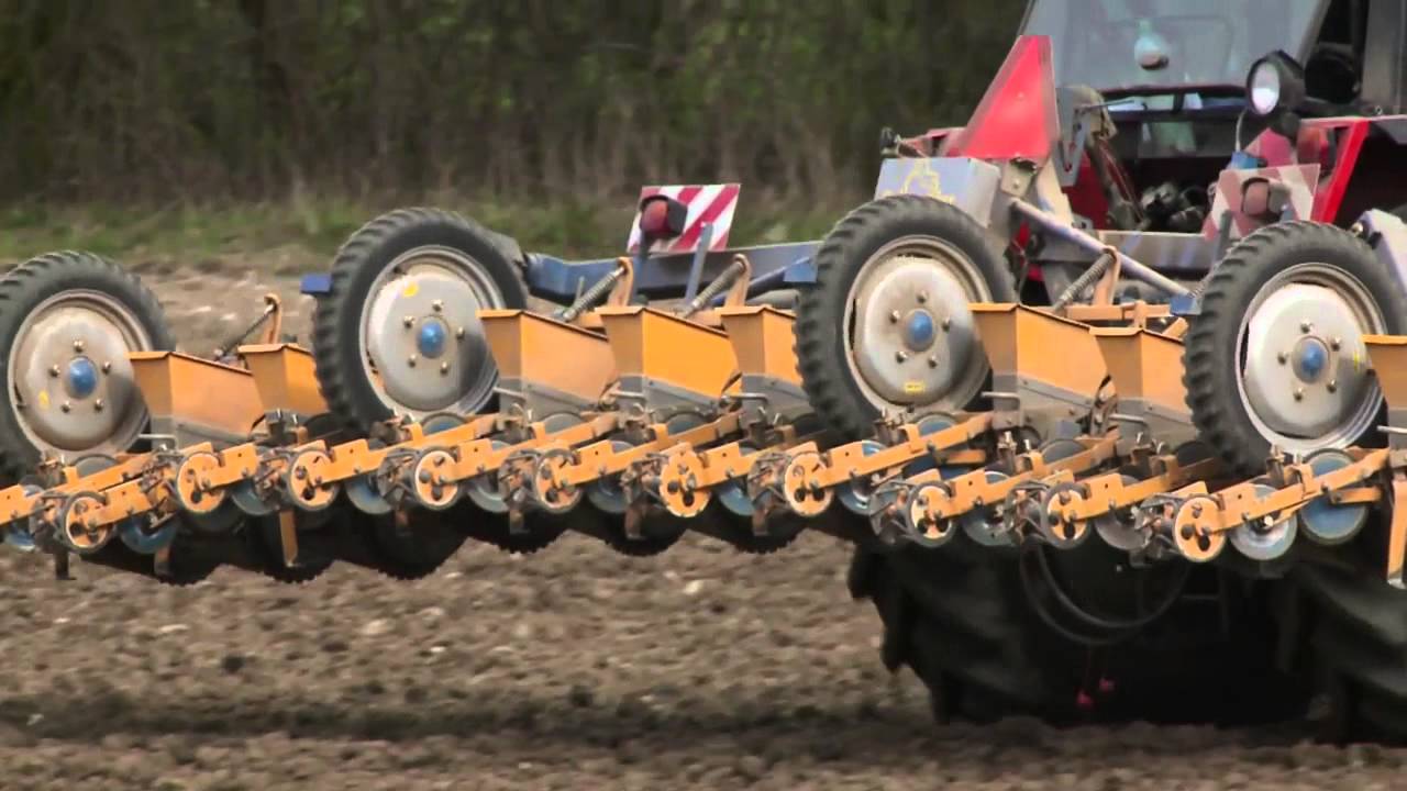 Lohnunternehmer Markus Schneider im April