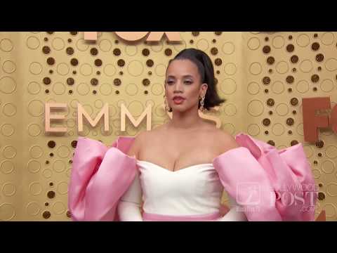 Video: Thalía, Dasha Polanco, Zendaya En Meer In De Red Dress-parade