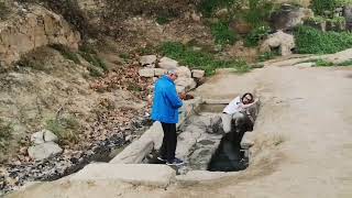 Un manantial termal abandonado a su suerte en Ourense