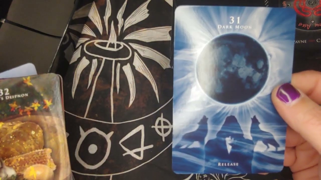 Oracle of the Hekatean Path by Kenn Payne & Chris Butler ~Deck Flip Through~