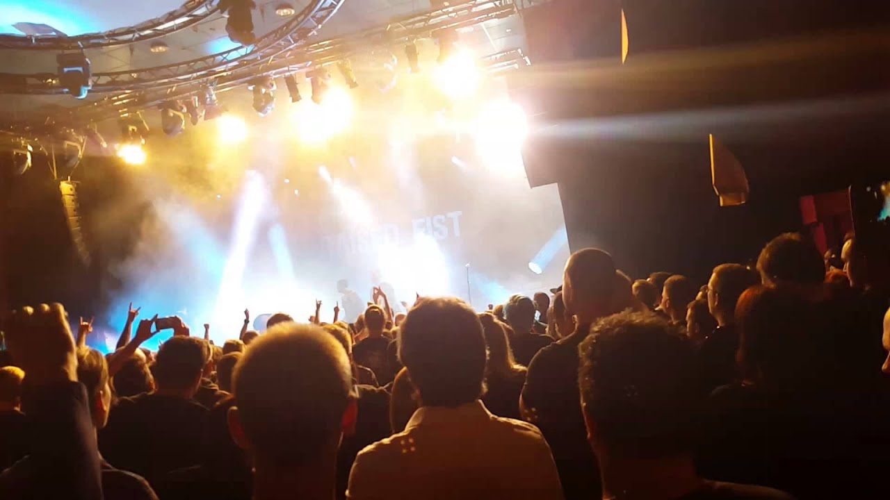 Raised Fist Killing It Trädgården 26/11 YouTube