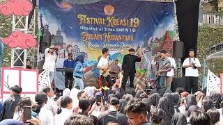Festival Kreasi 19 Budaya Nusantara Menuju Cakrawala Dunia Perform Devva19 Band "Cari Pacar Lagi"