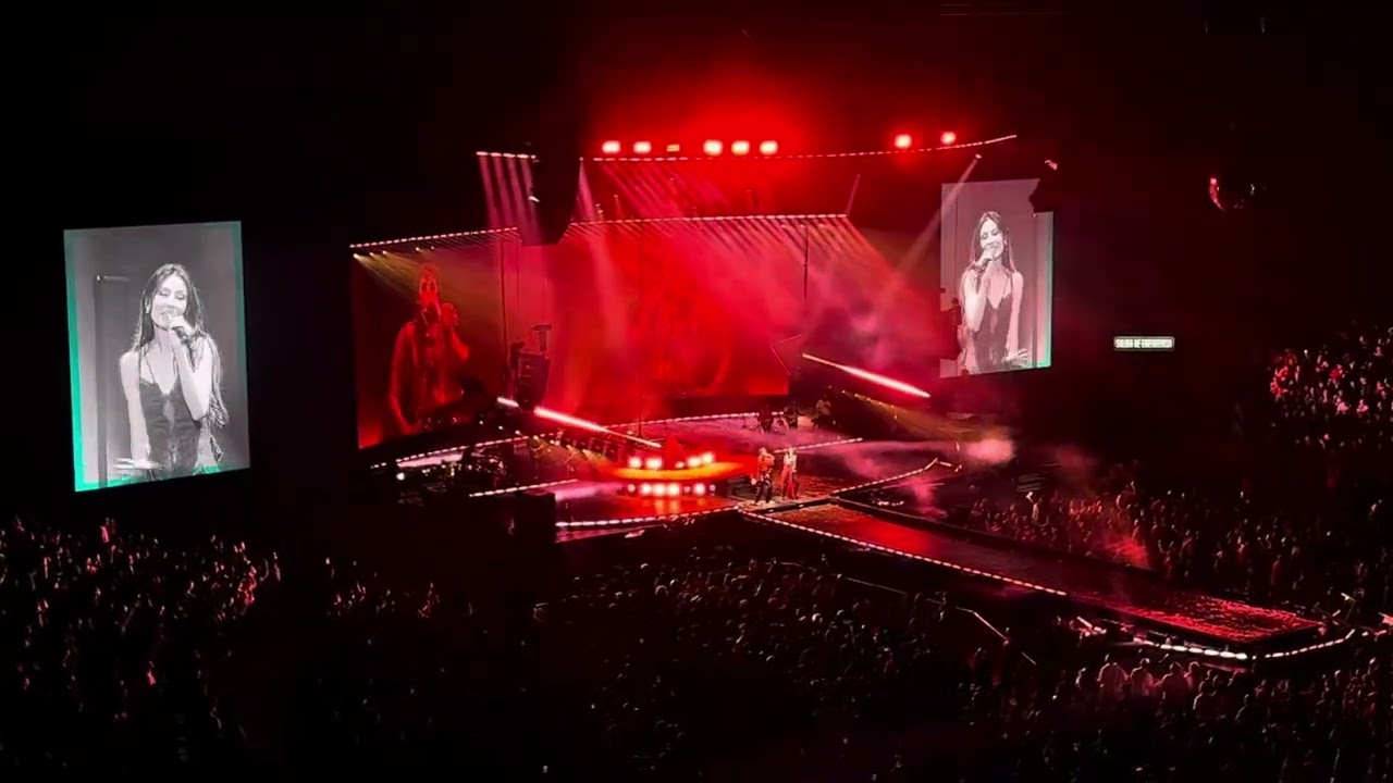 Te Alejas Más De Mí - Esteman y Daniela Spalla, Palacio de los Deportes México