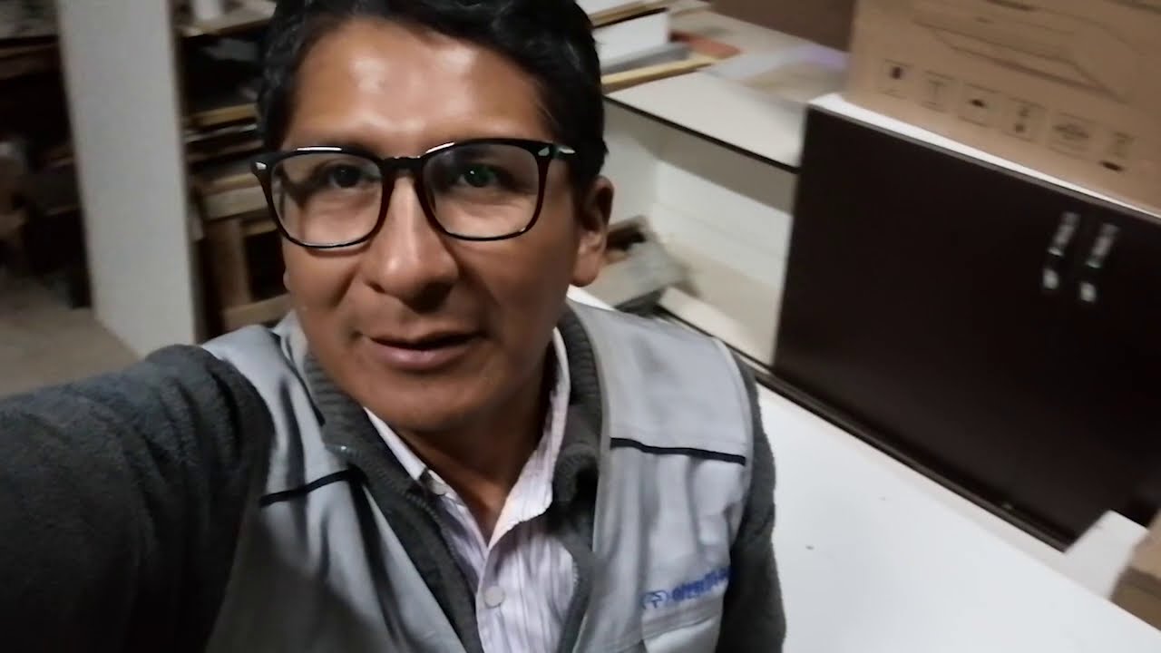 Como Instalar Ruedas a un Mueble - YouTube