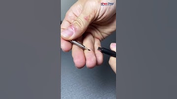 8-in-1 SCREWDRIVER KIT WITH LED TORCH