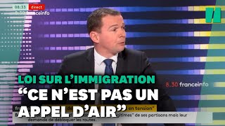 Loi sur l’immigration : l’exécutif se défend de toute « régularisation massive »