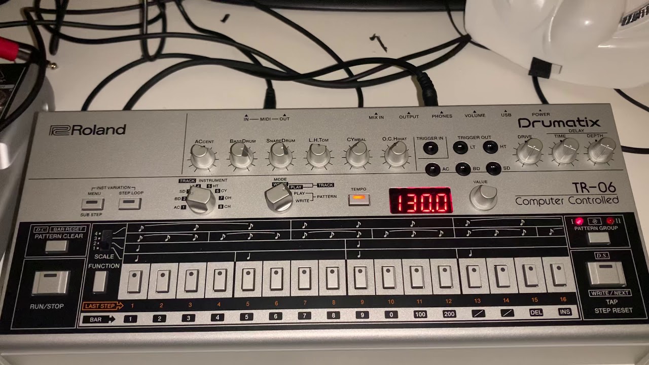 Roland Tr06 Drumatix Factory Reset Short Tutorial (German) - YouTube