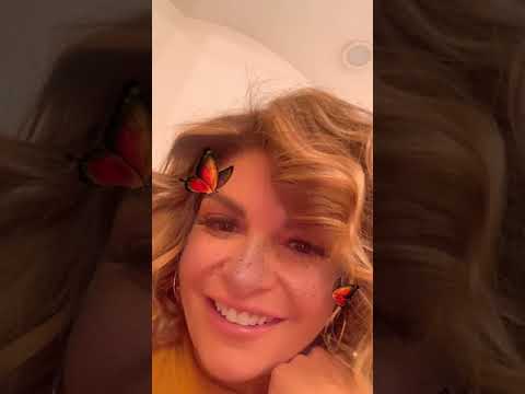 Itatí Cantoral Transmisión Live Desde El Camerino @AdriCamiOficial