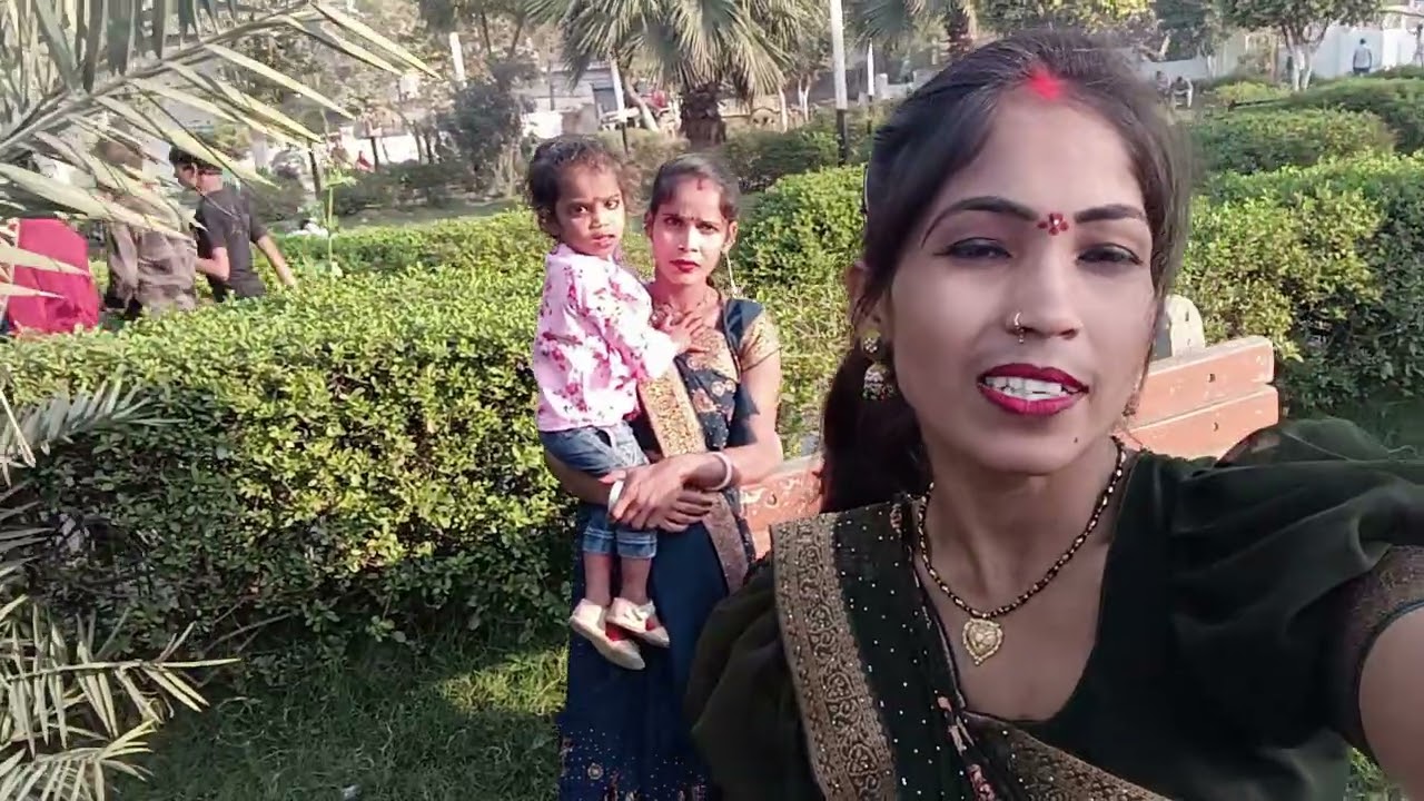 Dosto Aaj Ham gaye the park me ghumne