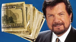 Video thumbnail of "Mike Murdock Rebukes Benny Hinn over supposed prosperity repentance"