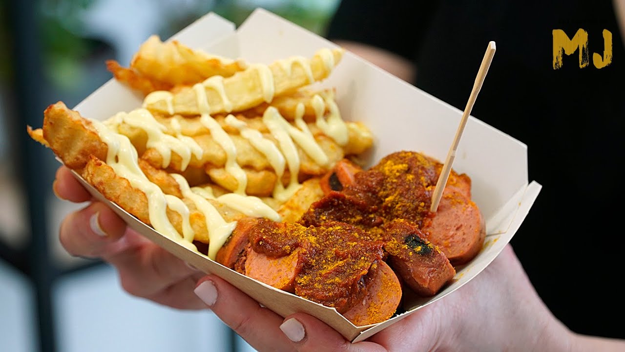 Currywurst, con su salsa casera: comida callejera alemana