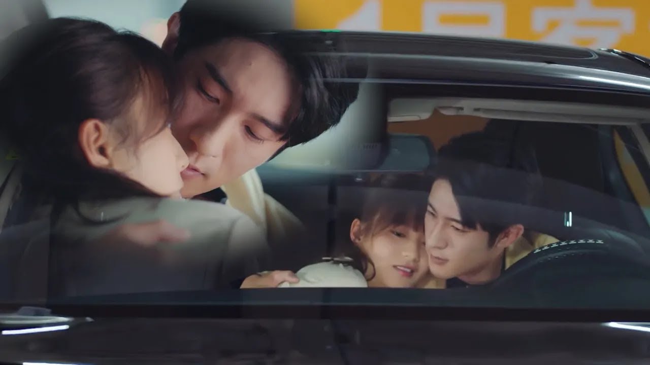 Генеральный директор был недоволен тем, что Золушка оставила его на работе и поцеловала Золушку