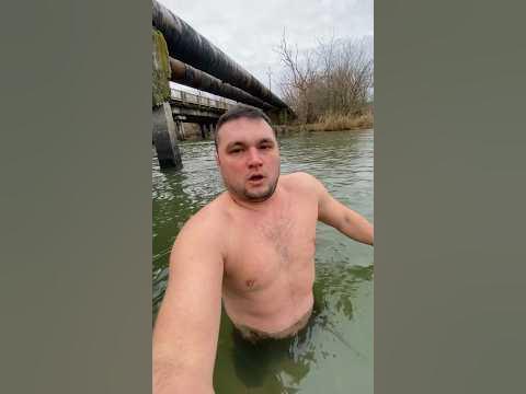 Зимнее купание в Дону - YouTube