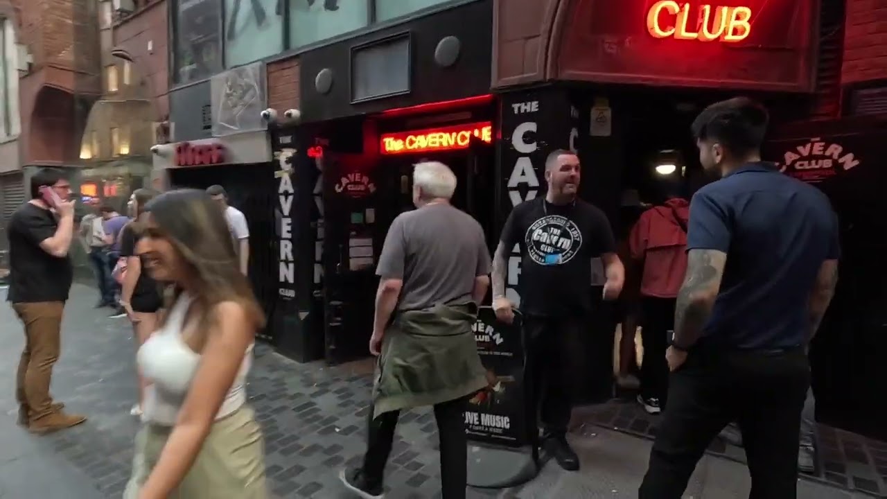 An afternoon and evening stroll in Liverpool