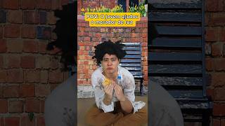 O Jovem Ajudou O Morador De Rua