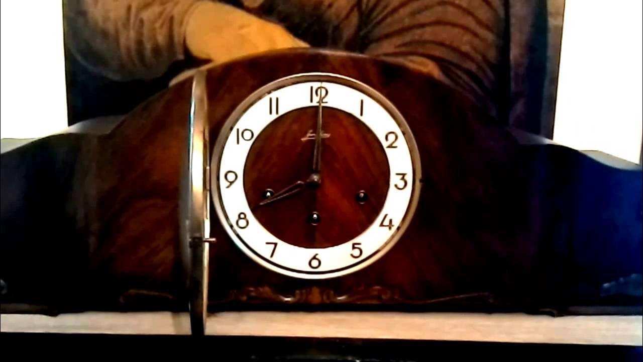 Часы с боем бой видео. Каминные часы с четвертным боем Junghans. Часы ОЧЗ " янтарь "с четвертным боем. Часы ОЧЗ четвертные. Часы с боем Sonneberg.