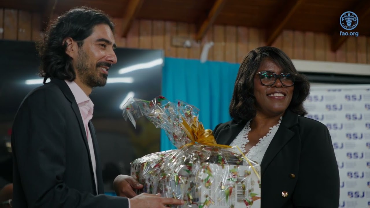 Jamaica’s Hot Pepper Sector gets New Equipment to Boost Food Safety and Exports