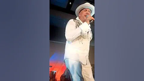 HOWARD HEWETT SANGING to SHERRY BROWNING B-DAY@ GR...
