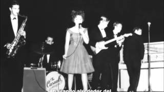 ROCKIN AROUND THE CHRISTMAS TREE  ( Brenda Lee ) 1958 Subtitulos en Español Resimi