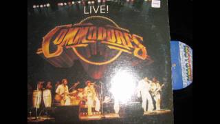 Video-Miniaturansicht von „Zoom (Live!) - The Commodores“