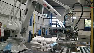 Automated robotic palletiser mod. TRON ROBOT for rice bags