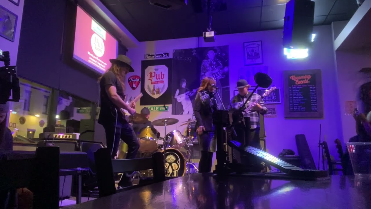 Intro Jam + Bottom Feeders by S'Mother Nature (Live @ Pub on the Bricks Jan 16 2026)