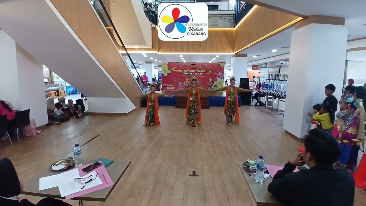 TARI SULANJANA APIKA, MUTIARA, & ADELIA II SANGGAR TARI MELATI CIKARANG