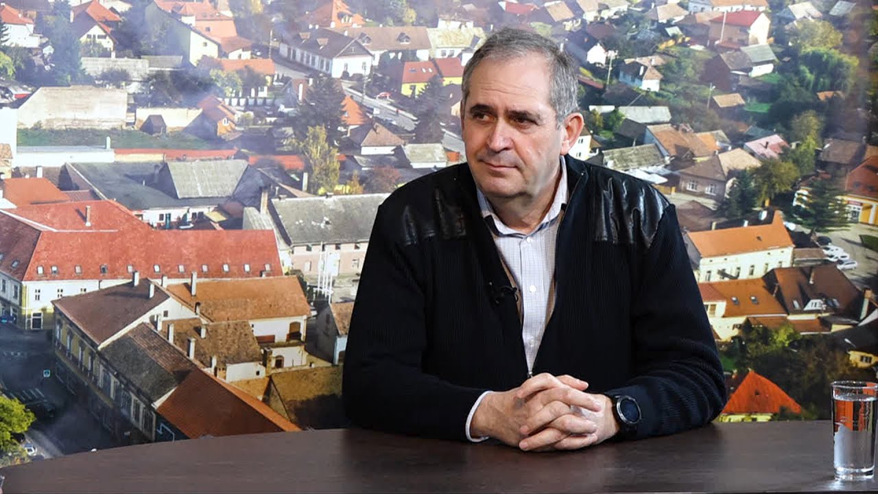 Társalgó 2022. 01. 14. A műsor vendége Bende Sándor parlamenti képviselő.