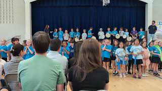 Lorelei belts out some tunes, representing Panama