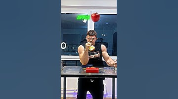 Armwrestler Cracking Fruits with Grip Strength 🔥🥶 Akimbo69 World champion
