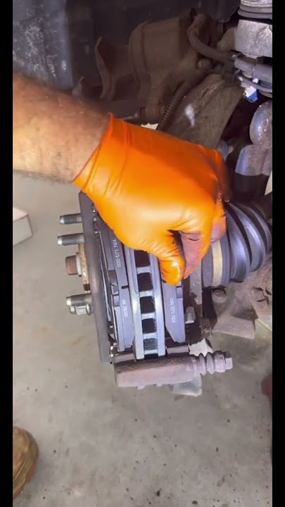 Brake pad replacement #automechanic #brakeparts #carmaintenance #brakerepair