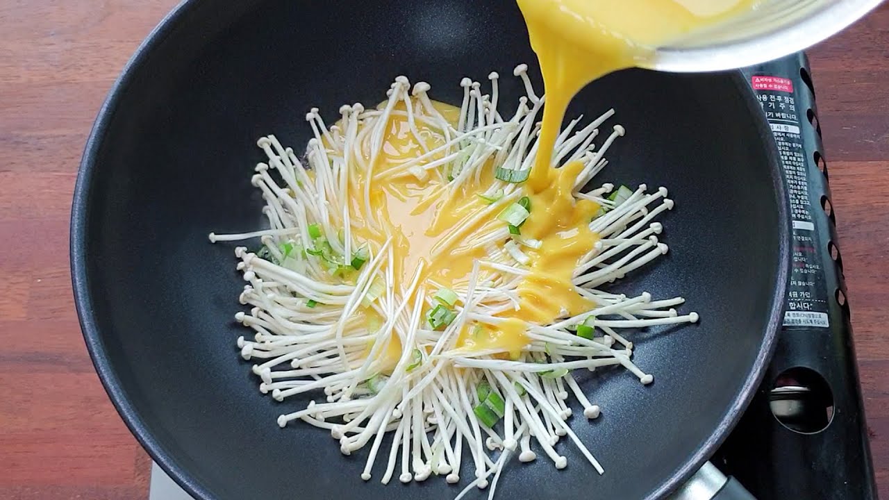 팽이버섯 계란전과 양념조림