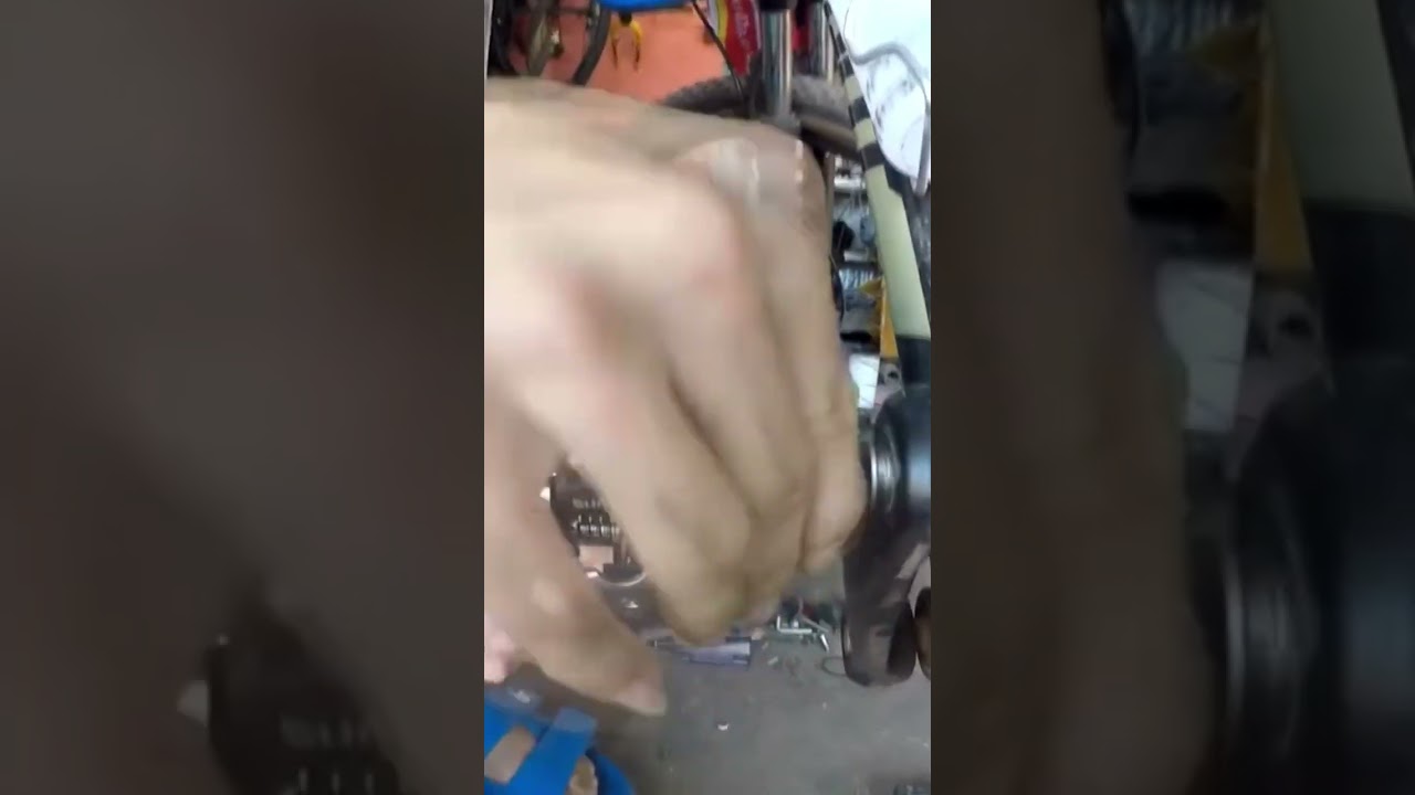 Unboxing Shimano XT SPD Pedal / How To Install On The Bike