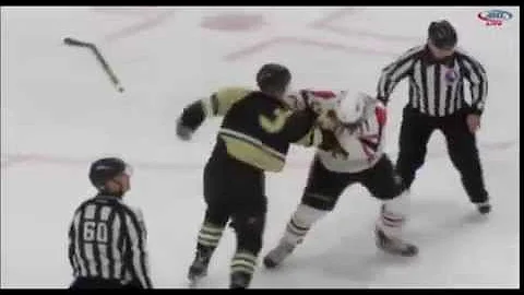 Reid McNeill vs Travis Ewanyk Nov 25, 2015