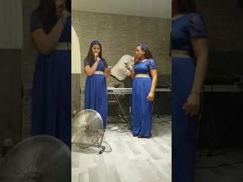 Andrea&sara