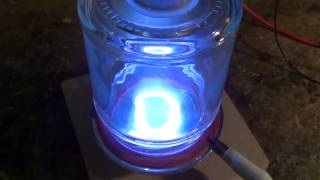 Demonstration of magnetron plasma