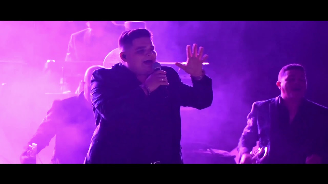 Y Yo Que Te Amo (En Vivo Rodeo Texcoco 2021)-Pequeños Musical