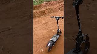 Teste com Two dogs 800w muito potente na estrada de barro