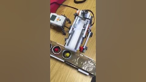 Autonomous colour sorting production line Kingston university