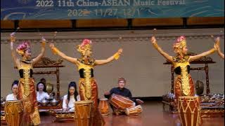 Magic moments from gamelan music Rampak Kendang