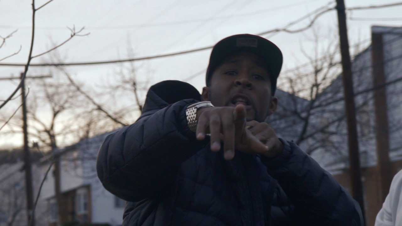 Watch Young Jitta ft. Biness Man E- Juice Now (Official Video) #CLPSZN #ClipstarTV on YouTube Watch Young Jitta ft. Biness Man E- Juice Now (Official Video) #CLPSZN #ClipstarTV on YouTube