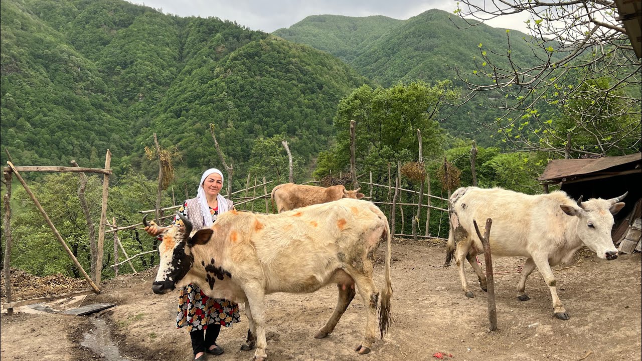 Spring Village Life | Baking Sweet Milk Bread (Fatir) in the Garden
