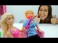 Barbie español. ¡Play-Doh cena! Cocina para niños