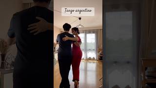 Secuencia de sacadas tradicional- Tango Argentino. Ailen  Kutnowski Prati y Ravid Hadar. #tango