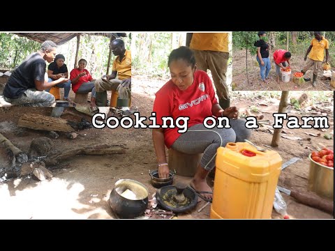 Cooking & Eating on FARM || African VILLAGE GIRL’ s Life in Ghana