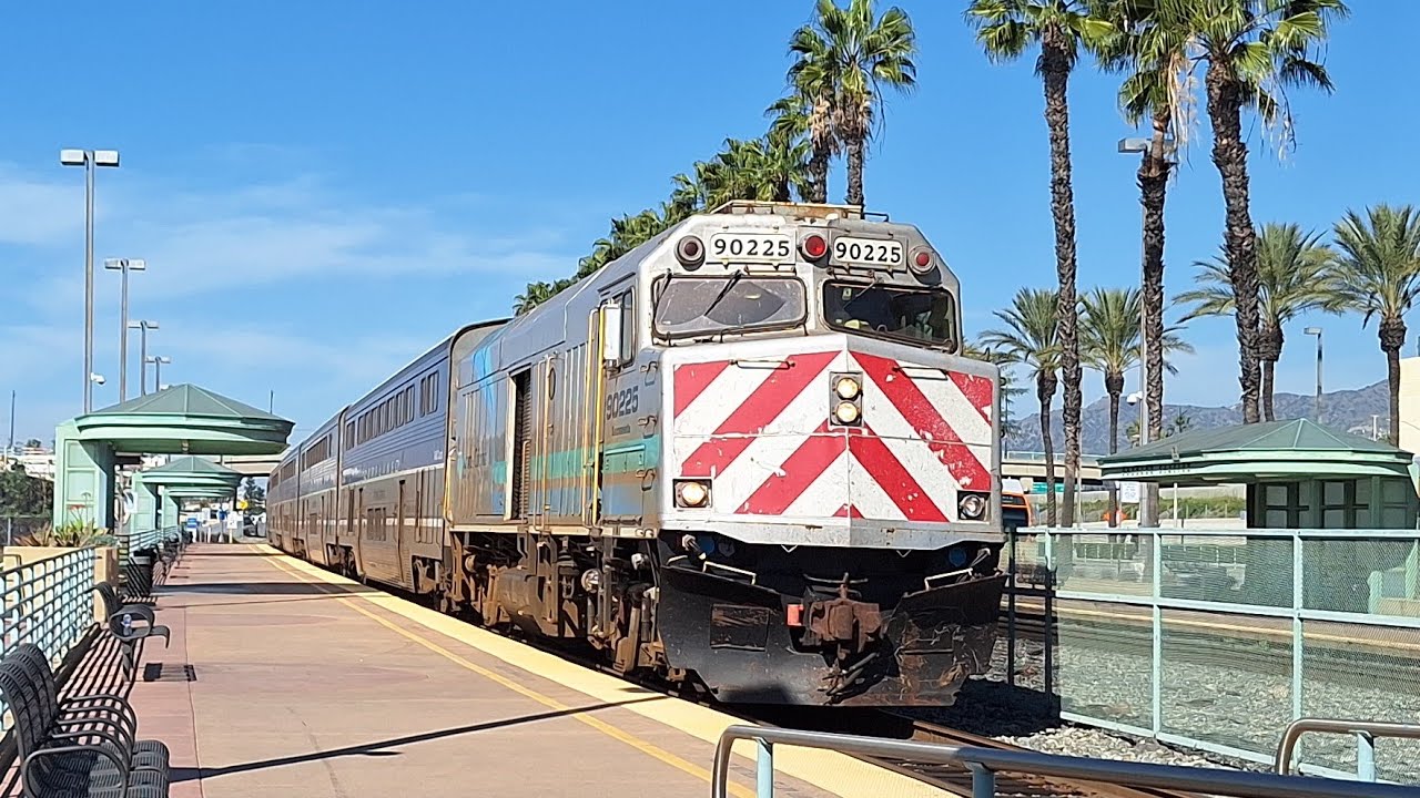 2-7-26! Railfanning Burbank Downtown Station Ft: NPCU 90225, Metrolink 873, and more!
